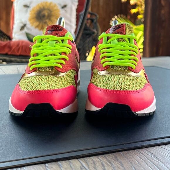 Nike Wmns Air Max 1 SE 'Ghost Green' (2016) - Picture 4 of 8